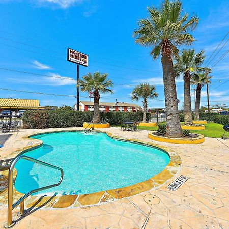 Microtel Inn & Suites By Wyndham New Braunfels I-35 Екстер'єр фото