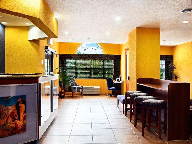 Microtel Inn & Suites By Wyndham New Braunfels I-35 Екстер'єр фото