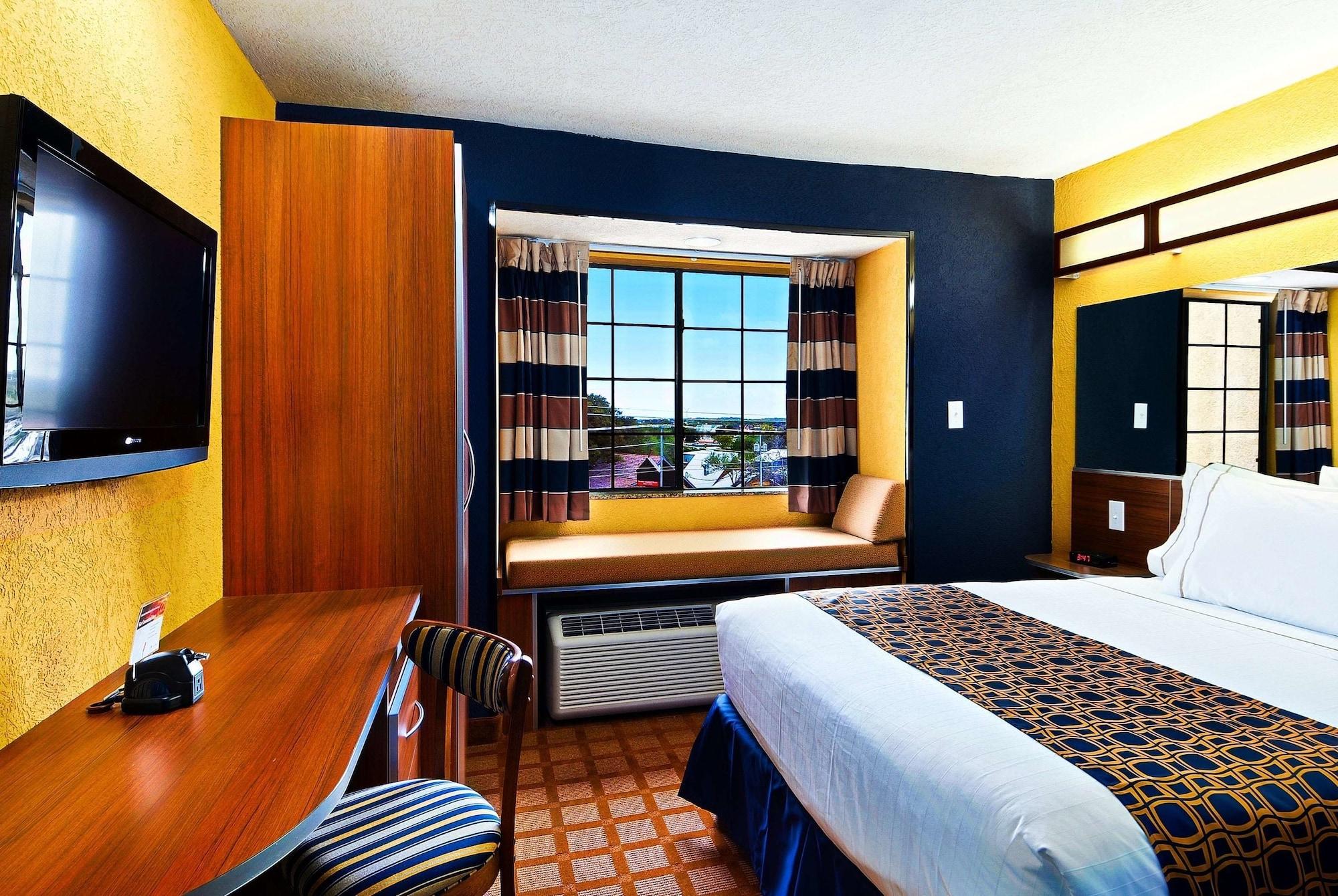 Microtel Inn & Suites By Wyndham New Braunfels I-35 Номер фото
