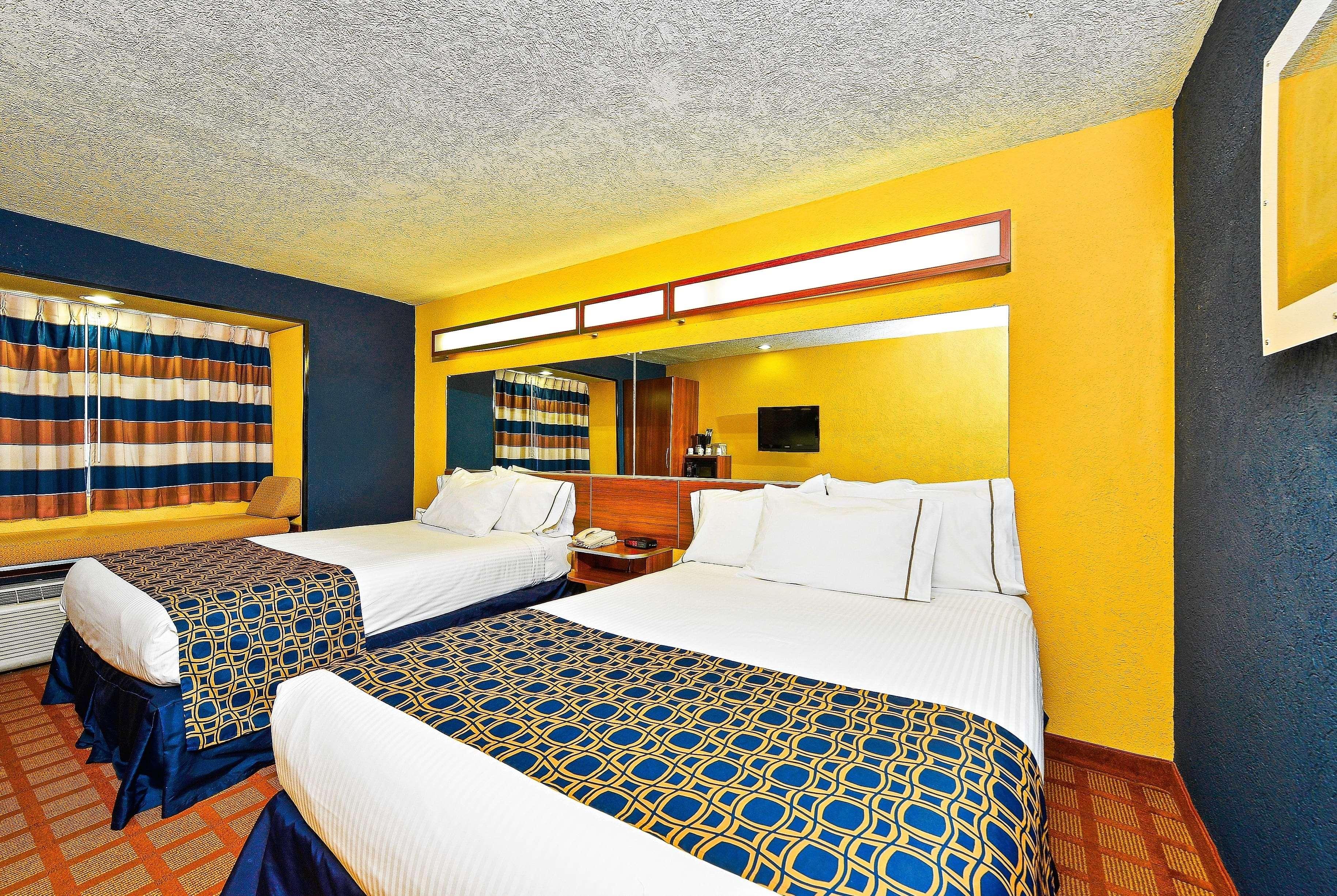 Microtel Inn & Suites By Wyndham New Braunfels I-35 Екстер'єр фото