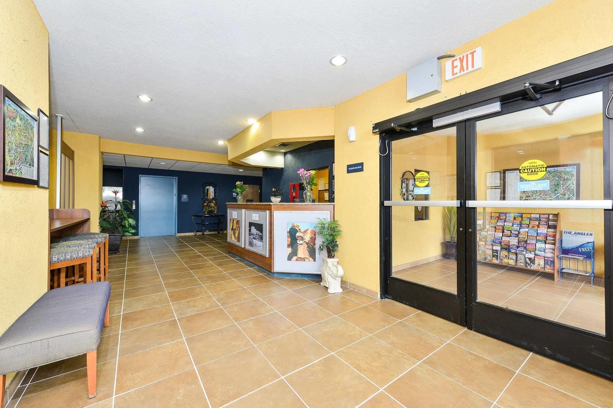 Microtel Inn & Suites By Wyndham New Braunfels I-35 Екстер'єр фото